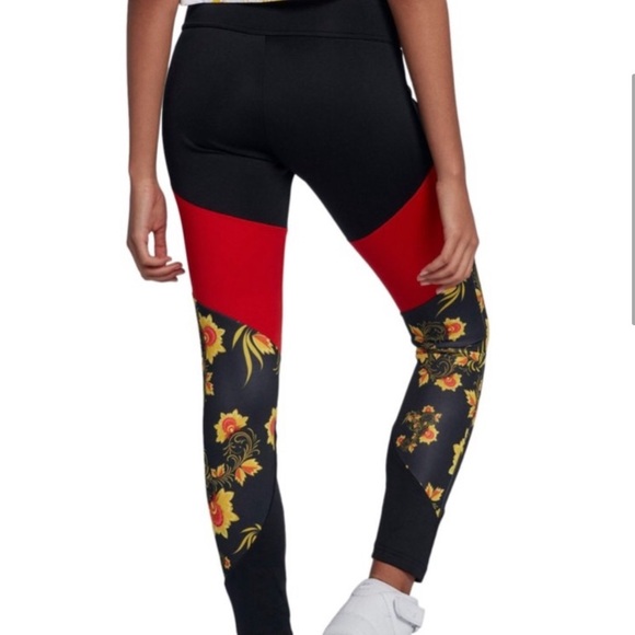 Rare Nike Floral Leggings - Picture 5 of 15
